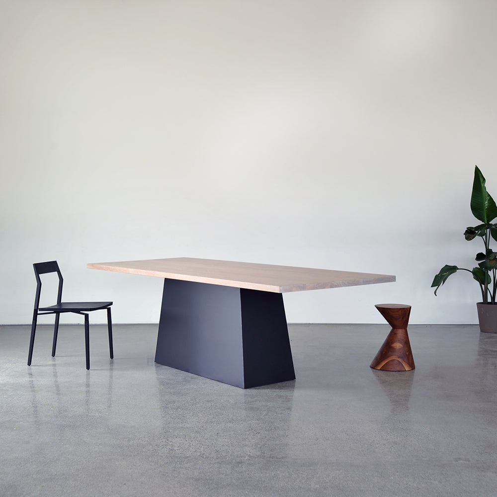 Brackton Table